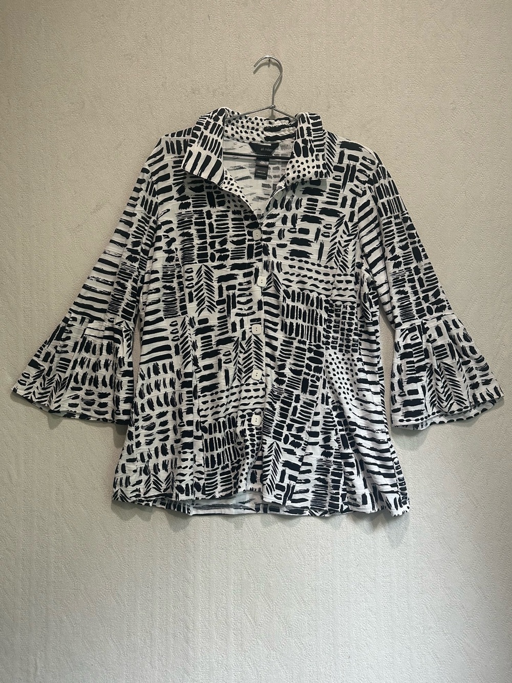 Ali Miles Artsy Black White Graphic Print Button-Down Blouse Sz L Art to Wear